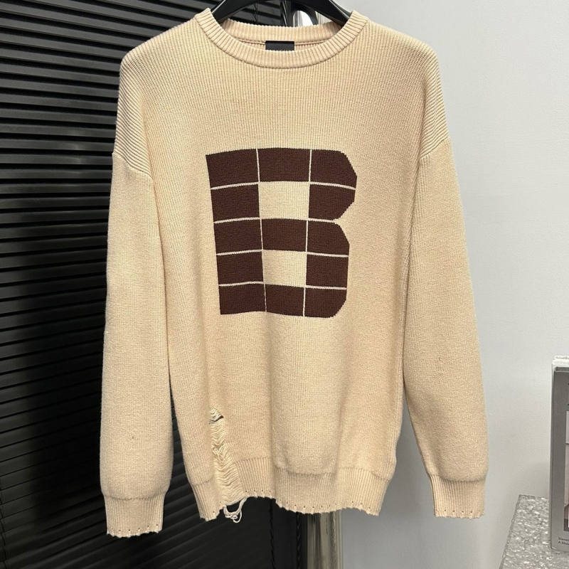 Ba*len*cia*ga sweaters